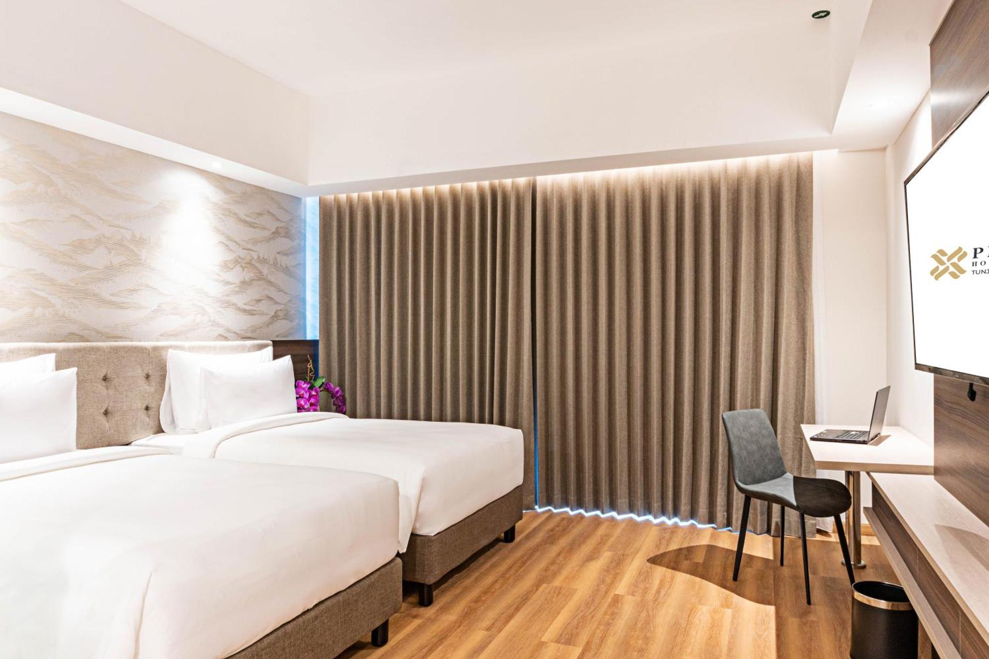 Platinum Hotel Tunjungan Surabaya Zimmer foto
